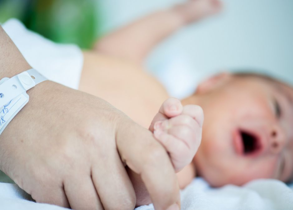 13-latka urodziła martwe dziecko. Trwa śledztwo w sprawie i poszukiwania ojca