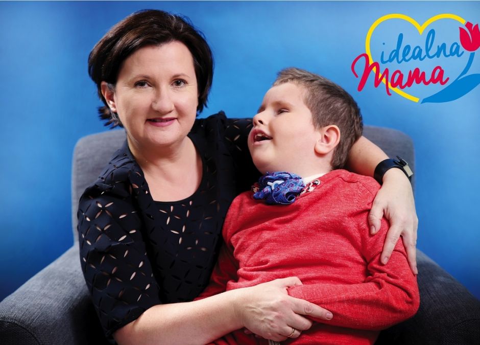 Agnieszka Oczkowska zwyciężczynią plebiscytu mamotoja.pl na idealną mamę
