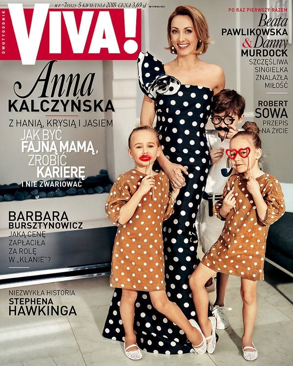 Anna Kalczyńska z dziećmi na okładce "Vivy!"