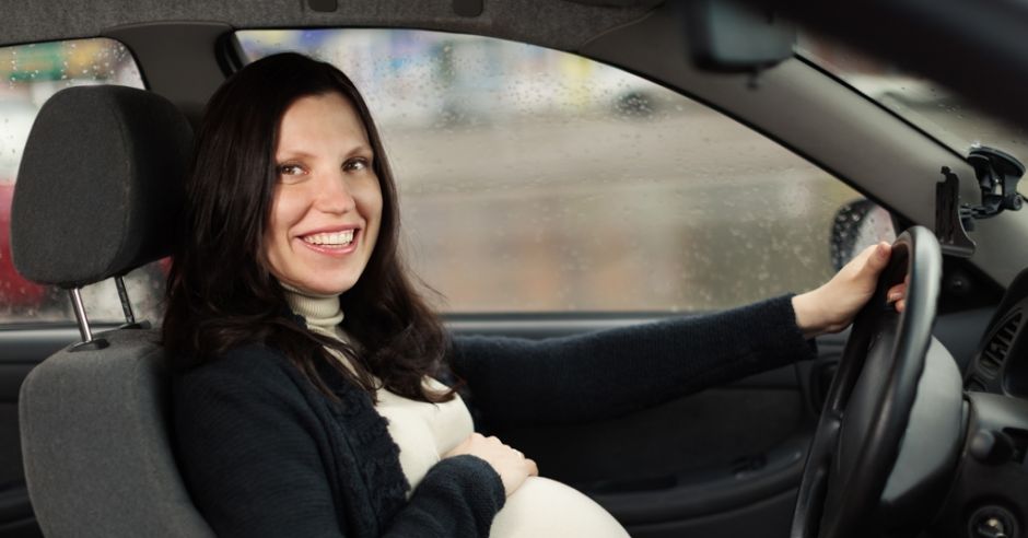 bezpieczeństwo w ciąży, ciąża, zagrożenia w ciąży, auto, samochód