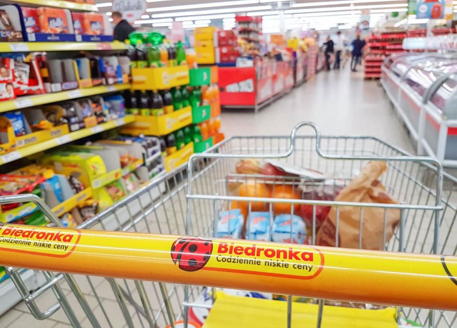 Biedronka rozdaje prezenty dla noworodków