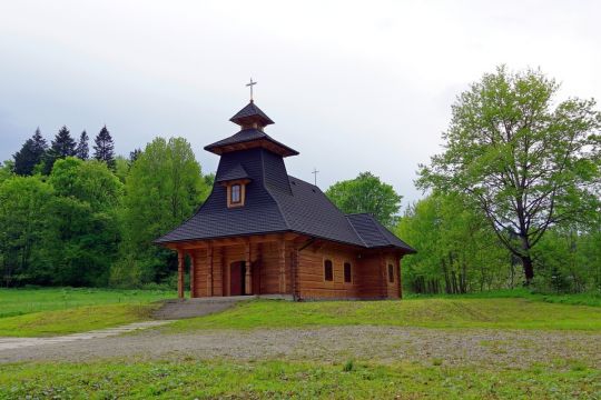bieszczady atrakcje dla dzieci cerkiew w Mucznem