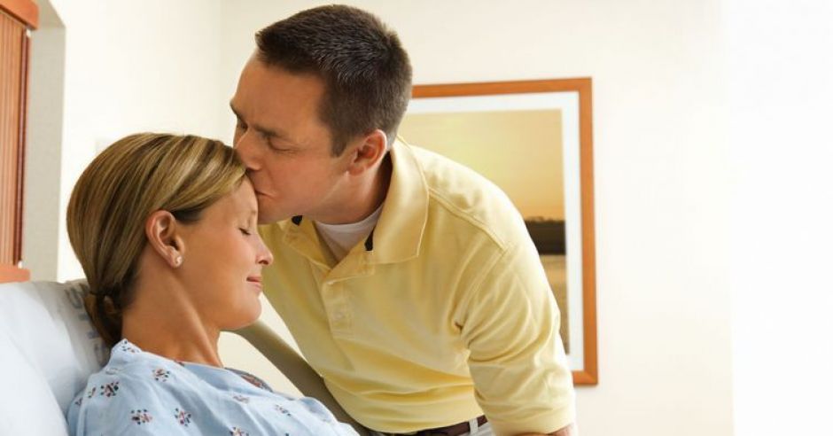 ciąża, szpital, kobieta, mężczyzna, mama, tata, łóżko, poród