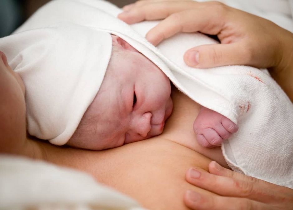 Cud narodzin w Łodzi. Nie miała szans na zajście w ciążę, a urodziła zdrową córkę