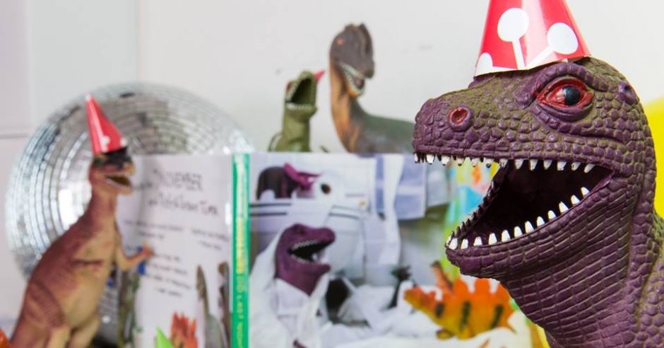 Dinovember - dinozaury i książka