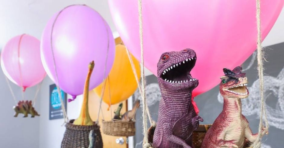 Dinovember- dinozaury lecą balonem