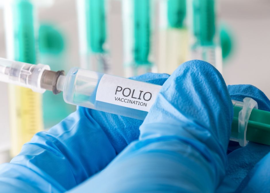 Dziecko doznało paraliżu na skutek zarażenia wirusem polio