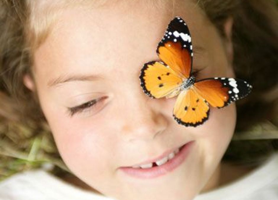dziecko, natura, motyl, dziewczynka, leżeć