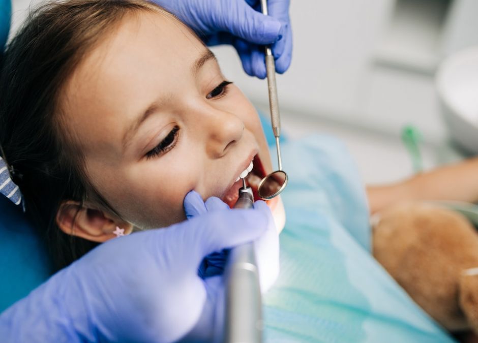 dziecko u dentysty