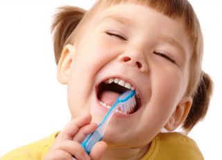 dziecko, ząbki, szczoteczka do zębów