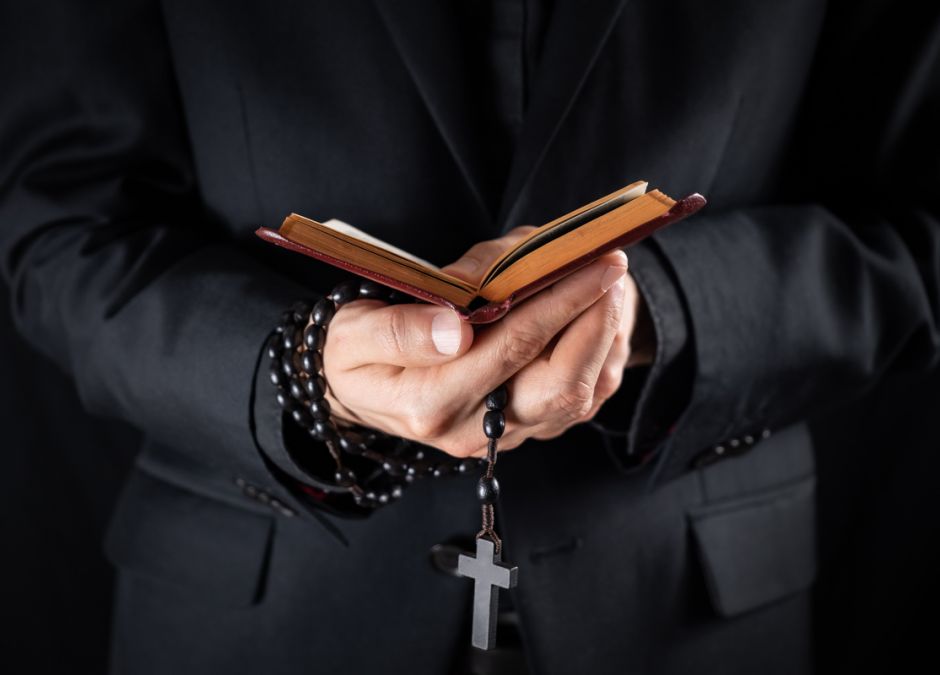 Episkopat uważa, że przeciwdziała wykorzystywaniu seksualnemu nieletnich. Faktycznie?
