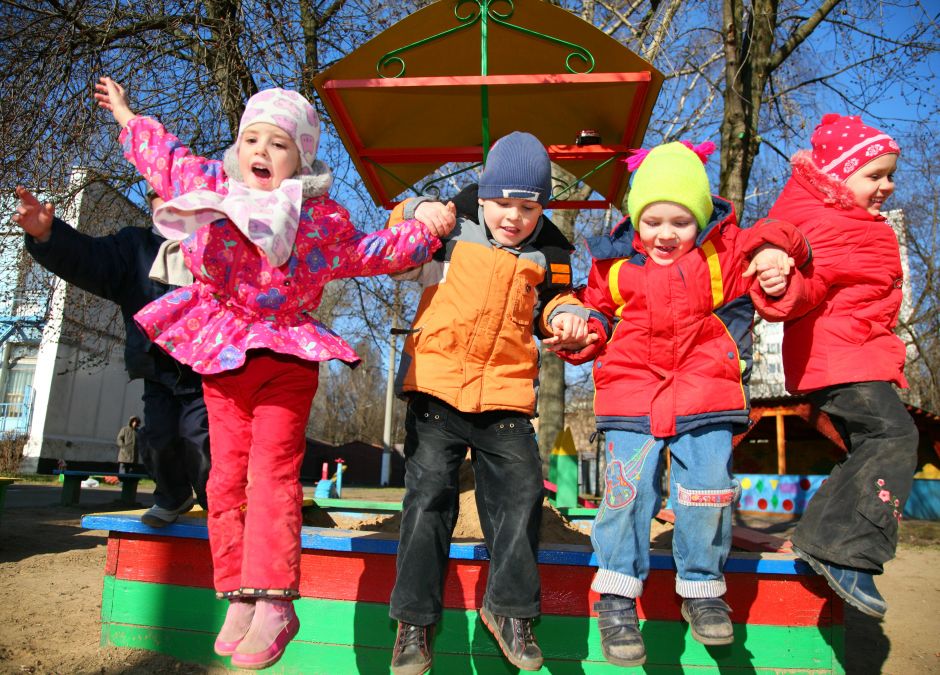 głośne dzieci przeszkadzają w pracy zdalnej