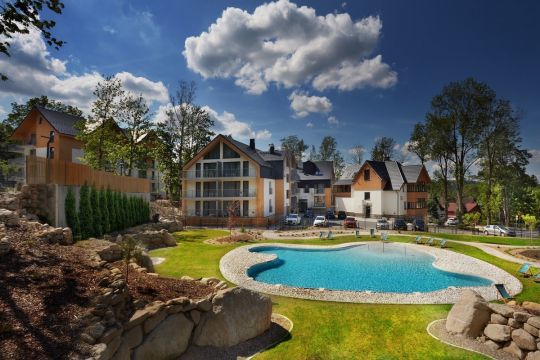 Green Apartments basen