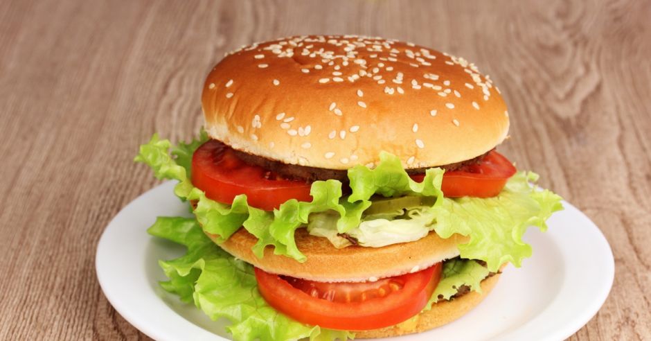 hamburger, kanapka, mięso, pomidory, warzywa