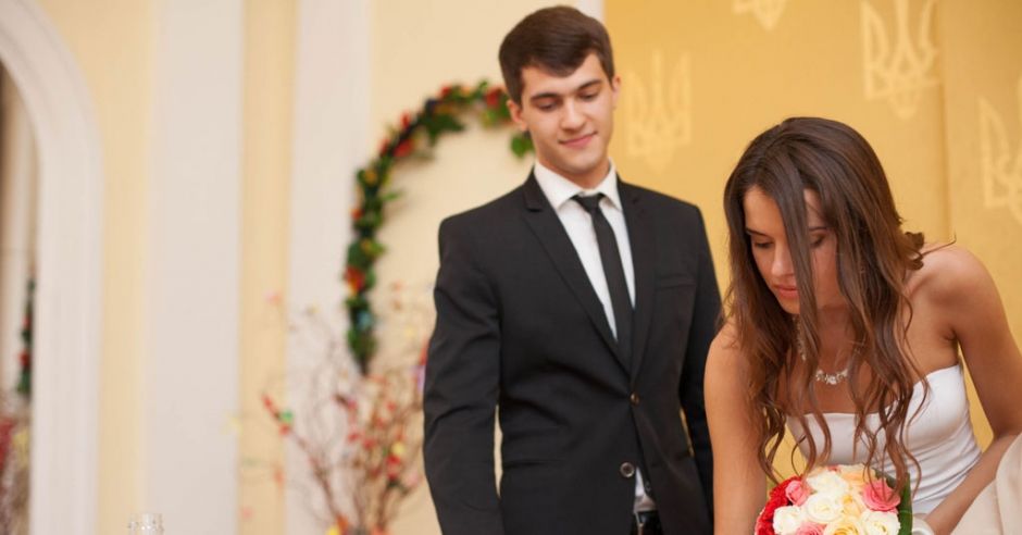 intercyza przed ślubem kiedy warto