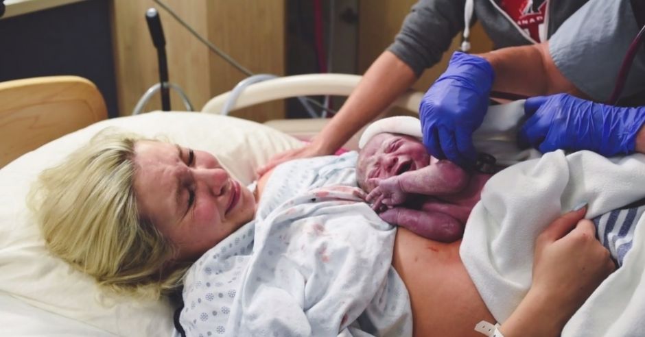 Jak Przebiega Porod Naturalny Zobacz Film Pelen Emocji Wideo Mamotoja Pl