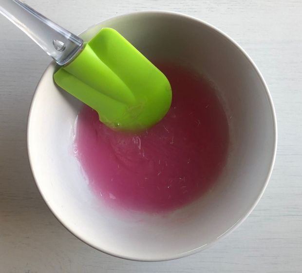 Przepis Na Slime Bez Aktywatora Jak zrobić slime: 9 sprawdzonych przepisów (także bez kleju, aktywatora