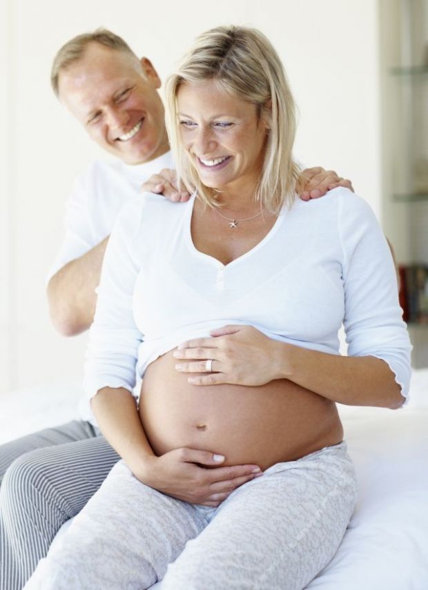 kobieta, ciąża, mężczyzna, mama, tata, masaż, plecy
