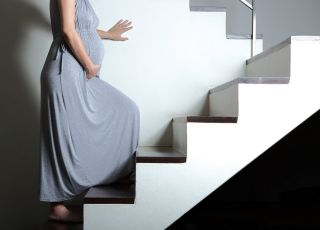 kobieta w ciąży, ciężarna, schody
