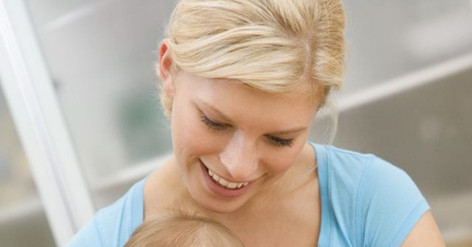 książka, mama, niemowlę, czytanie