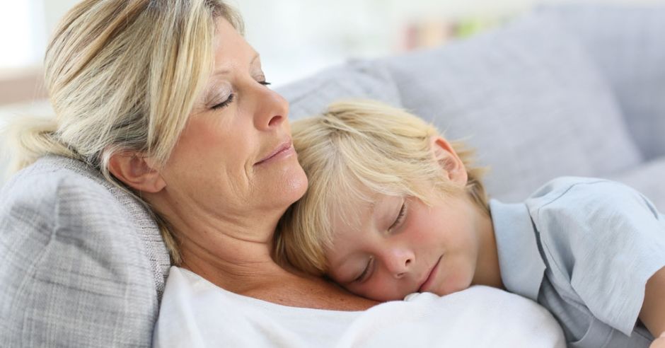 mama i syn śpią