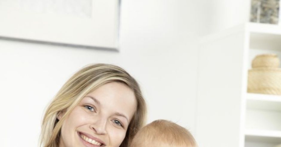 mama, niania, niemowlę, czytać