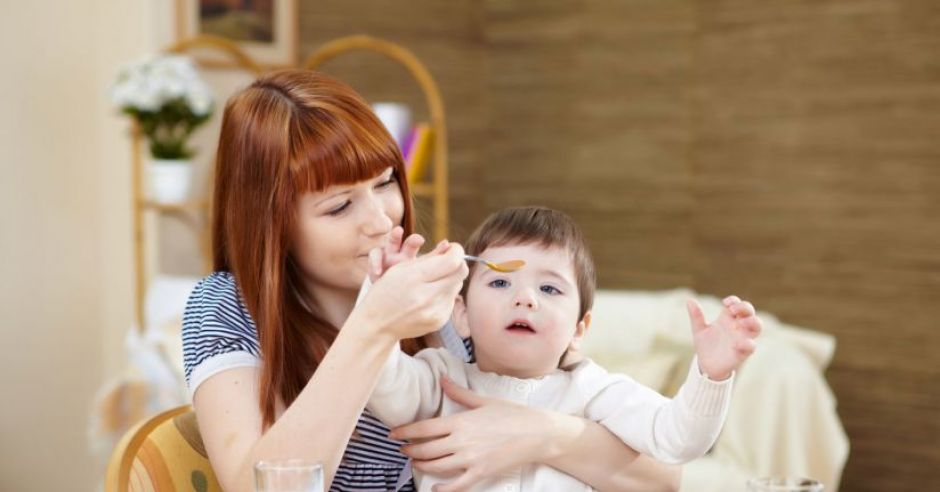 mama, niemowlę, kuchnia dla dziecka, słoiczek, dania gotowe