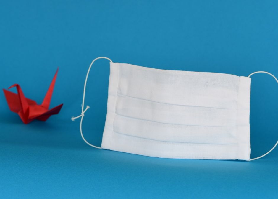 maseczka origami z ręcznika papierowego