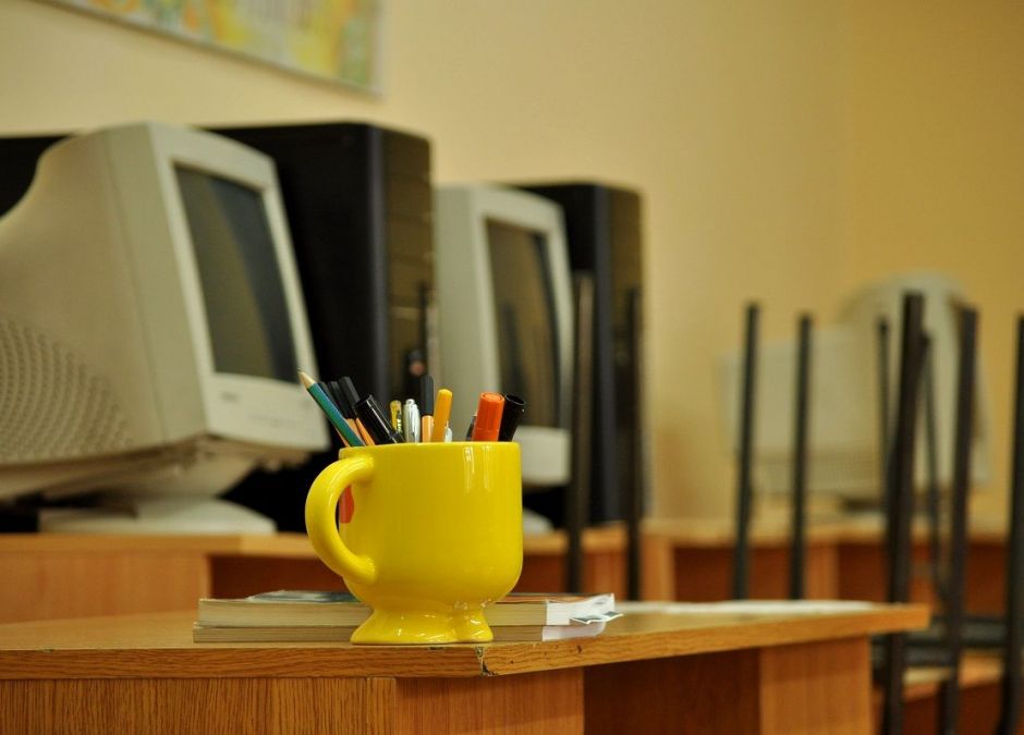 MEN przygotowuje szkoły do zdalnego nauczania od września