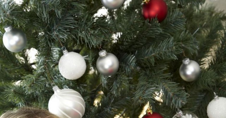 niemowlę, choinka, święta, mama, Boże Narodzenie