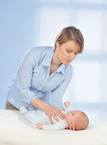 niemowlę, mama, pielęgnacja niemowlaka