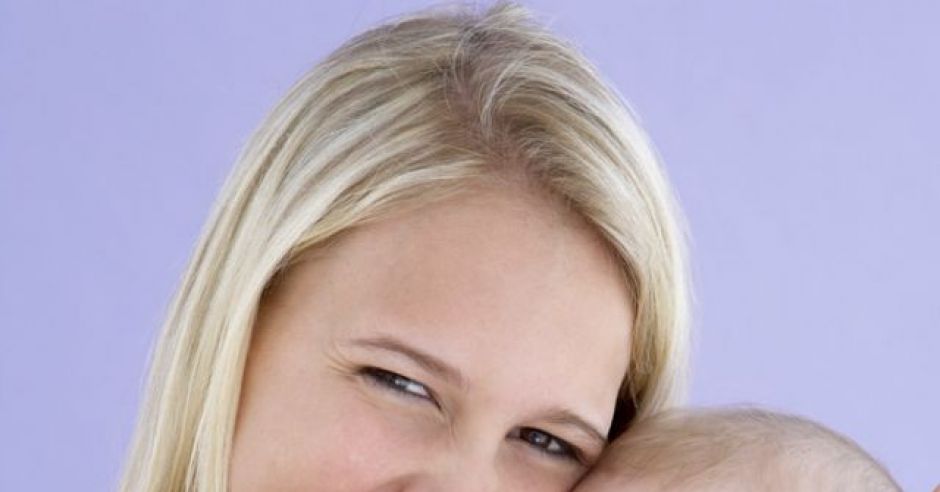 niemowlę, mama, tulić