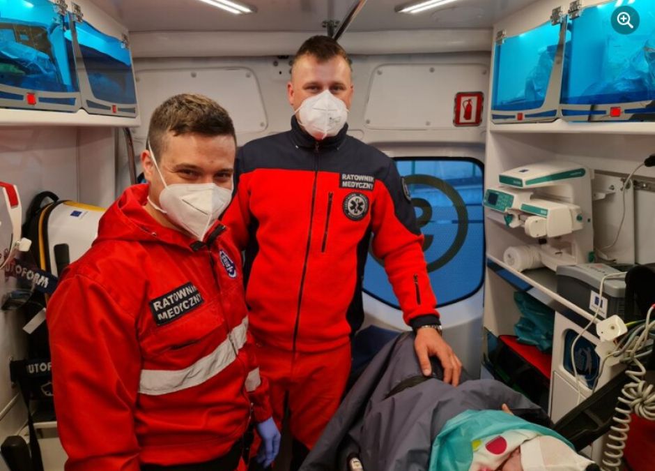 poród w karetce pogotowia