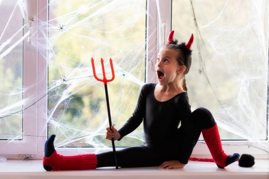 przebrania karnawałowe do zrobienia w domu diabełek