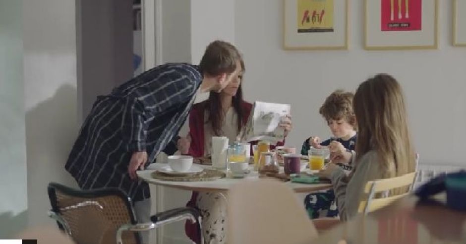 Równouprawnienie i podział obowiązków w reklamie Indesit