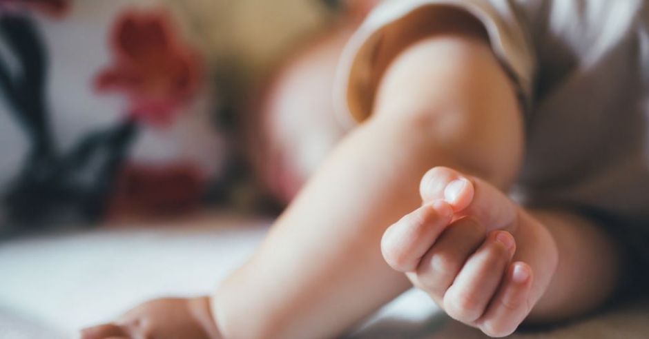 Spanie w niewłaściwej pozycji może być niebezpieczne dla dziecka