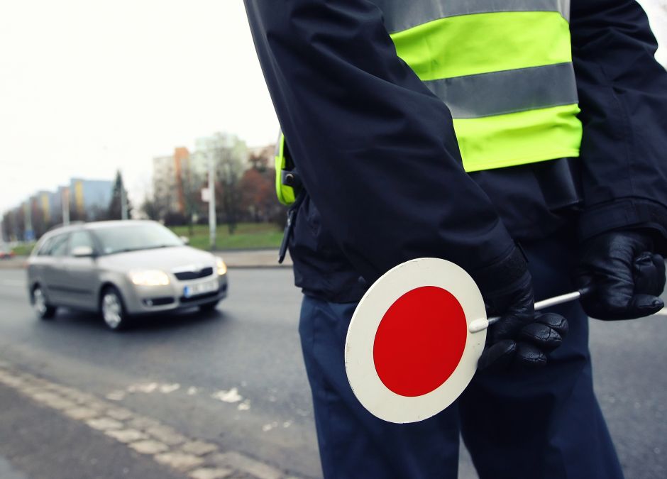 szokująca interwencja policji w obecności dziecka