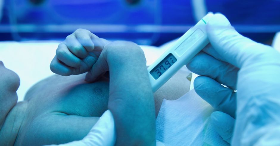 wcześniak, noworodek urodzony przed terminem, temperatura niemowlęcia