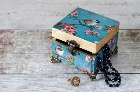 własnoręczne upominki dla babci i dziadka szkatułka decoupage