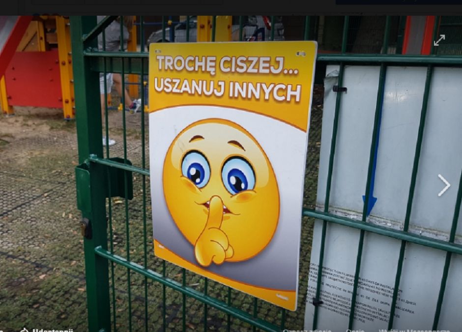 zakaz hałasowania na placu zabaw